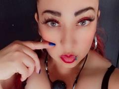 SarahMoonx from xLoveCam