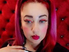 SarahMoonx - female with red hair webcam at xLoveCam