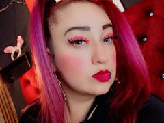 SarahMoonx - female with red hair webcam at xLoveCam
