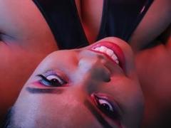 SarahSmity - female with black hair and  big tits webcam at xLoveCam