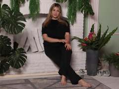 SarahBatler - blond female with  big tits webcam at LiveJasmin