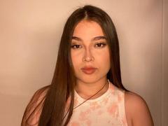 SarahWeyton - female with brown hair and  big tits webcam at xLoveCam