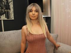 SarahAnnHome - blond female webcam at LiveJasmin