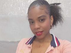 SarahiPusey - female with brown hair and  big tits webcam at xLoveCam