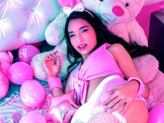 Sarahy_Jones - female with black hair webcam at ImLive