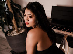 SaritaCute - female with black hair and  big tits webcam at xLoveCam