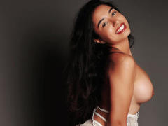 SarraPeaches - female with brown hair and  small tits webcam at xLoveCam