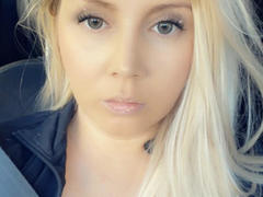 SarrahXHot from xLoveCam