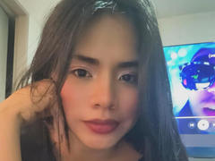 SaschaHelen - female with black hair webcam at xLoveCam