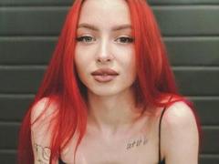 SashaBlooom - female with brown hair webcam at xLoveCam