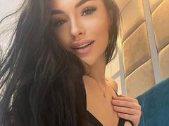 SashaLorenz - female with brown hair and  big tits webcam at xLoveCam