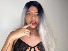 SashaMonrou - shemale with black hair webcam at xLoveCam