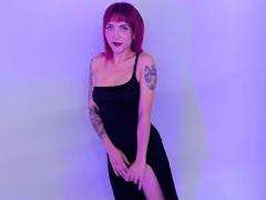 SashaMorettii - female with brown hair webcam at xLoveCam