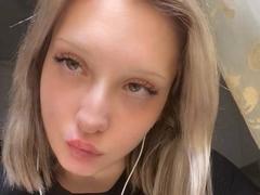 SashaSmithe from xLoveCam