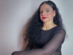 SasiLuna - female with black hair webcam at xLoveCam