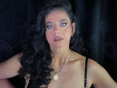 SasiLuna - female with black hair webcam at xLoveCam