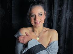 SasiLuna - female with black hair webcam at xLoveCam