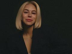 SassyJam - female with brown hair and  small tits webcam at xLoveCam