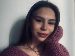 SassyJam - female with brown hair and  small tits webcam at xLoveCam
