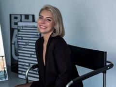 SassyJam - female with brown hair and  small tits webcam at xLoveCam