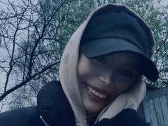 SassyJam - female with brown hair and  small tits webcam at xLoveCam
