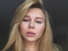 SassyJam - female with brown hair and  small tits webcam at xLoveCam