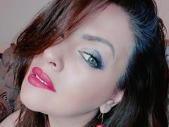 SatisfyMyDesires from xLoveCam