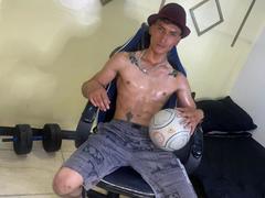 SavageLoverr - male webcam at xLoveCam