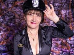 SavanahJones - female with brown hair and  big tits webcam at xLoveCam