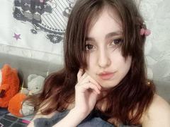 SavyLoly from xLoveCam