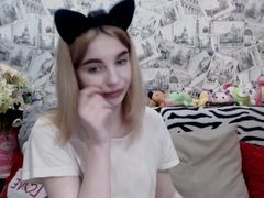 ScarletAmi - female with black hair webcam at xLoveCam