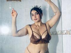 ScarletReyes - female with black hair webcam at xLoveCam