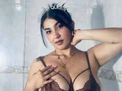 ScarletReyes - female with black hair webcam at xLoveCam