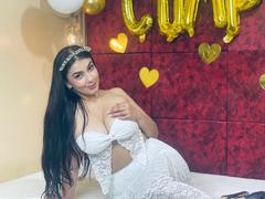 ScarletReyes - female with black hair webcam at xLoveCam