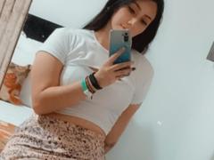 ScarlethJohns - female with brown hair webcam at xLoveCam