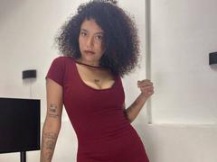 Scarleth_Victoria - female with brown hair webcam at StripChat