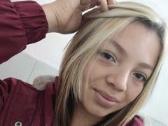 ScarlettAmelia - blond female webcam at xLoveCam