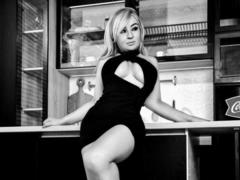 JessieVargas - blond female with  big tits webcam at LiveJasmin