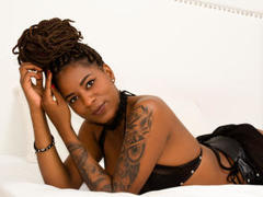 ScarlettFearless - female with brown hair and  big tits webcam at LiveJasmin