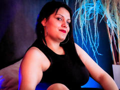ScarletMancinny - female with brown hair webcam at LiveJasmin