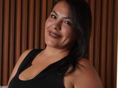 ScarlettOxford - female with black hair and  big tits webcam at xLoveCam