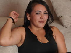 ScarlettOxford - female with black hair and  big tits webcam at xLoveCam