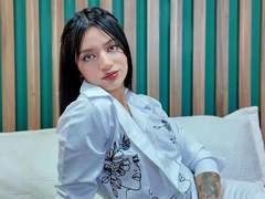 ScarlettPreatty - female with black hair webcam at xLoveCam