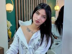 ScarlettPreatty - female with black hair webcam at xLoveCam