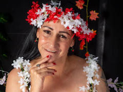 ScarlettSweet - female with black hair and  big tits webcam at xLoveCam