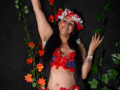 ScarlettSweet - female with black hair and  big tits webcam at xLoveCam