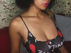 LilyVelvet - female with black hair webcam at xLoveCam