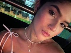 ScarletZhen - female with black hair webcam at LiveJasmin