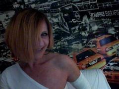 Scintilla - female with red hair webcam at xLoveCam