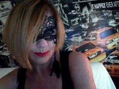 Scintilla - female with red hair webcam at xLoveCam